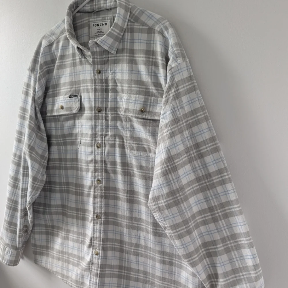 Poncho Men's Regular Fit Magnetic Pockets Flannel Shirt Size XL White/Gray/Blue - Picture 8 of 12